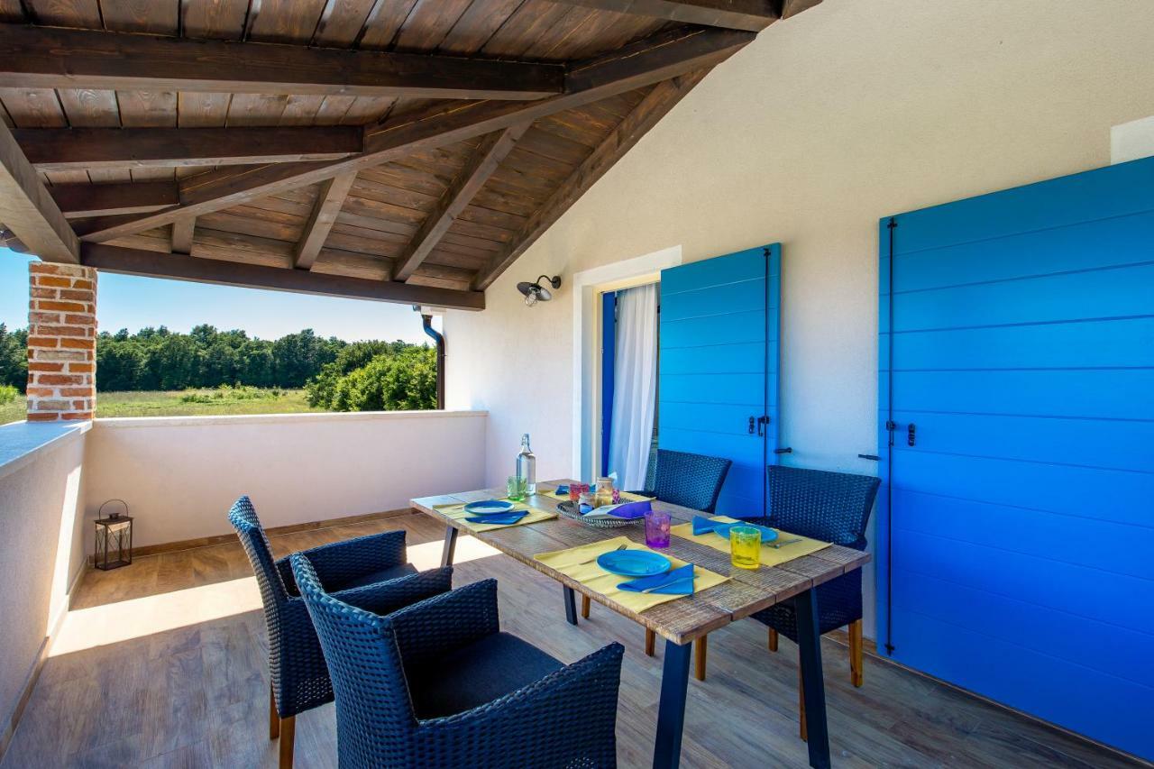 Villa Leticia Hreljici Luaran gambar