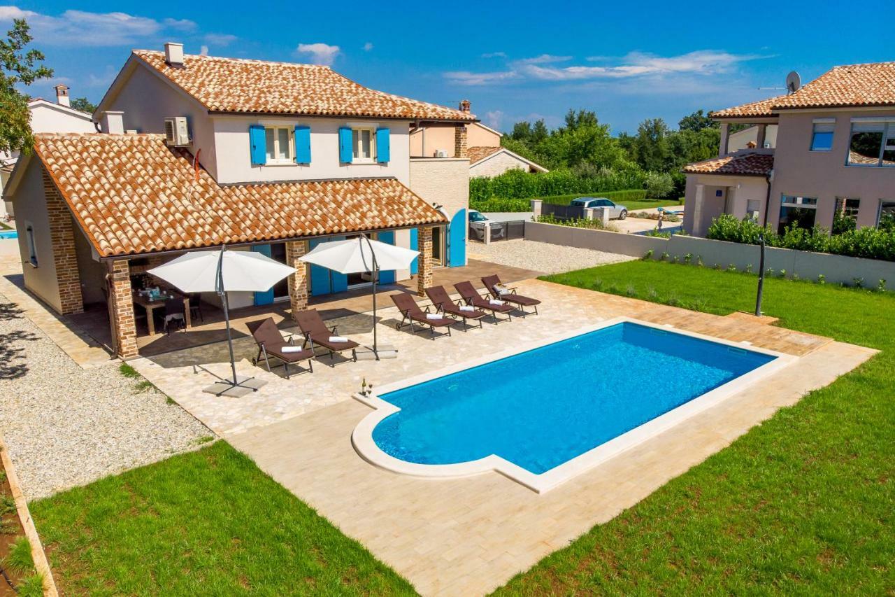 Villa Leticia Hreljici Luaran gambar