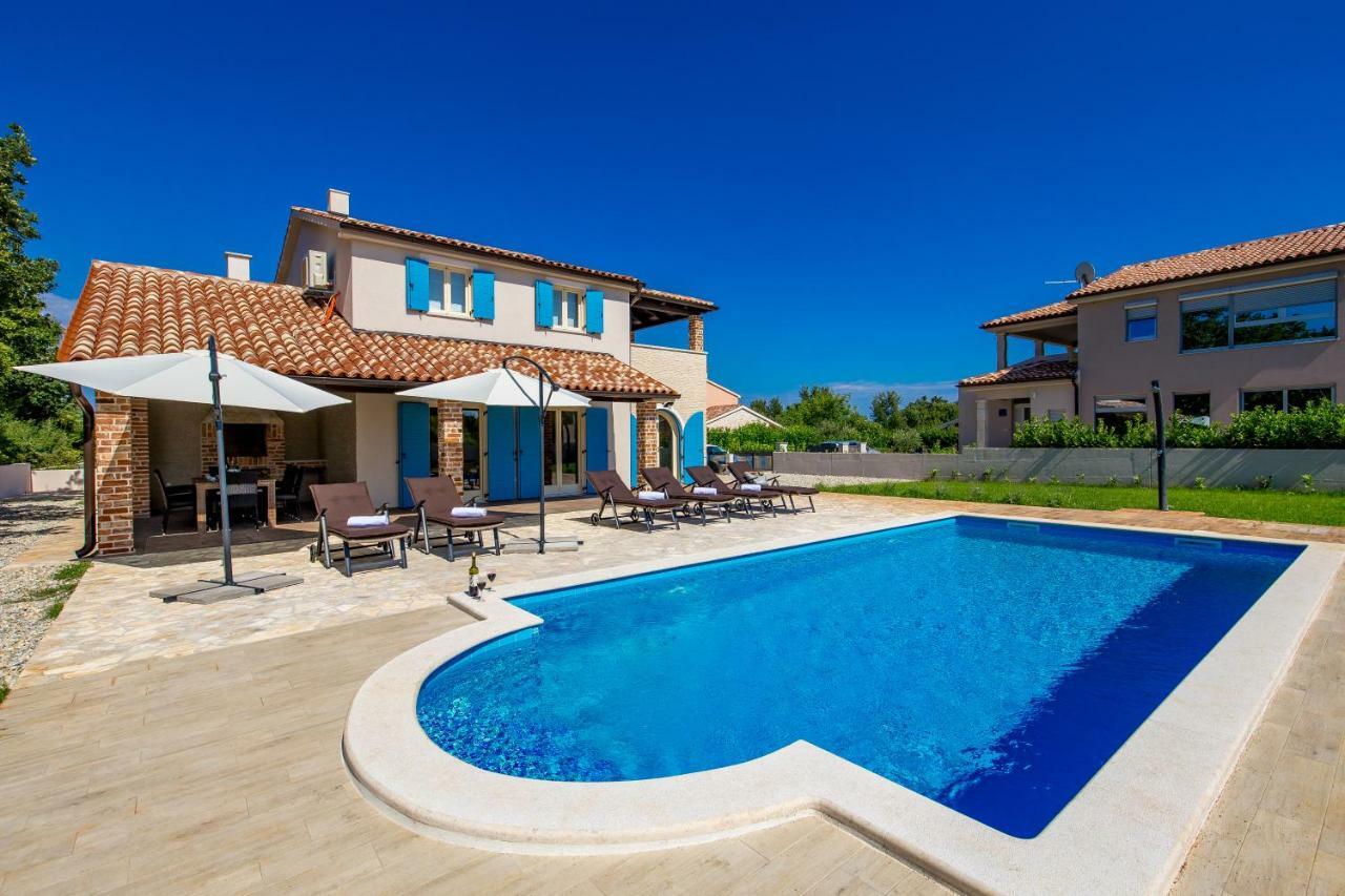 Villa Leticia Hreljici Luaran gambar