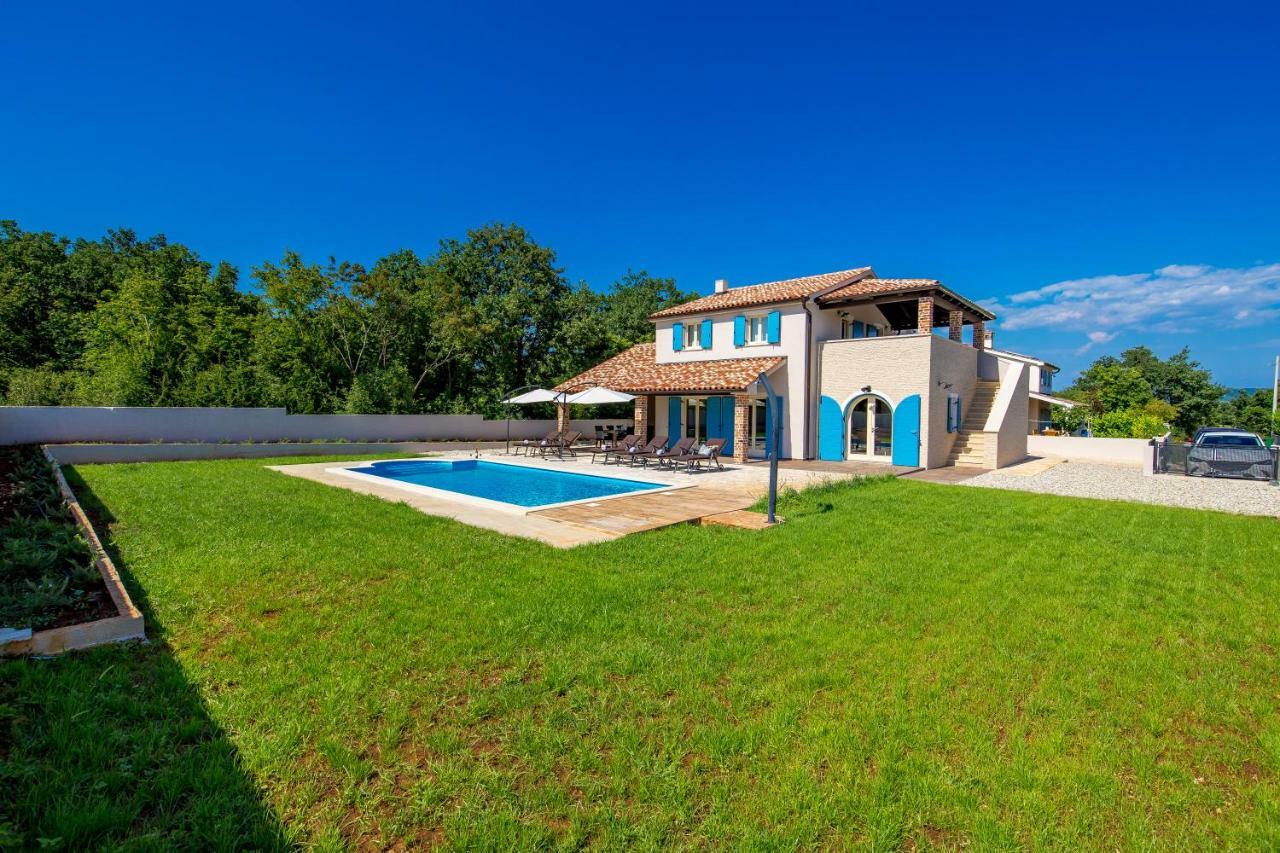 Villa Leticia Hreljici Luaran gambar